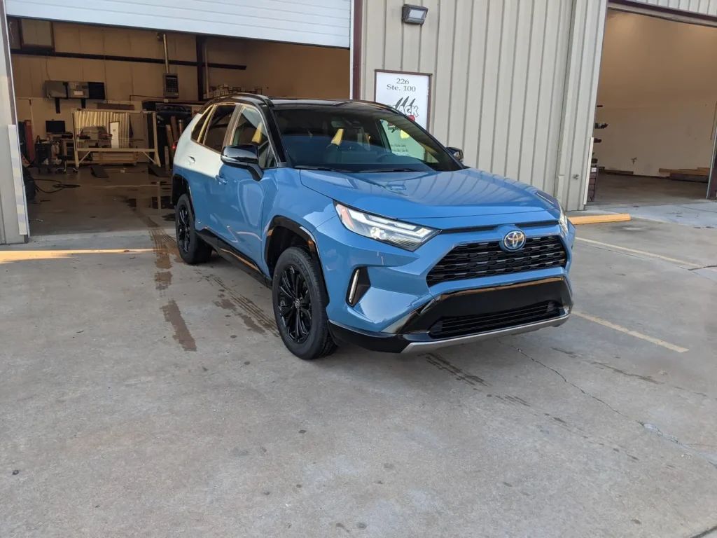 Expert auto window tinting